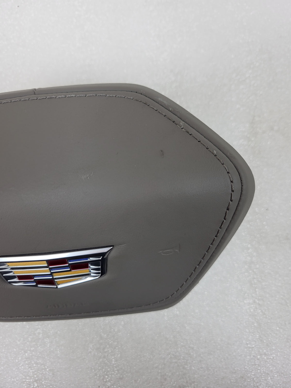 2025-2026 OEM Cadillac Escalade ESV Driver Wheel Airbag W/1 Plug Gideon Leather 85785965, photo 4
