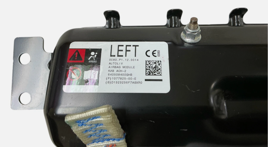 2017-2023 Tesla Model 3 & Model Y Left Side Knee Airbag 1077825-00-E