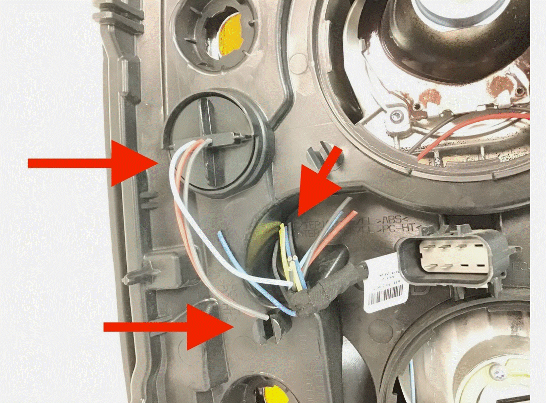 2015 2016 2017 2018 2019 Chevrolet Silverado 2500-3500HD Left Side Halogen Headlight Broke 84388592