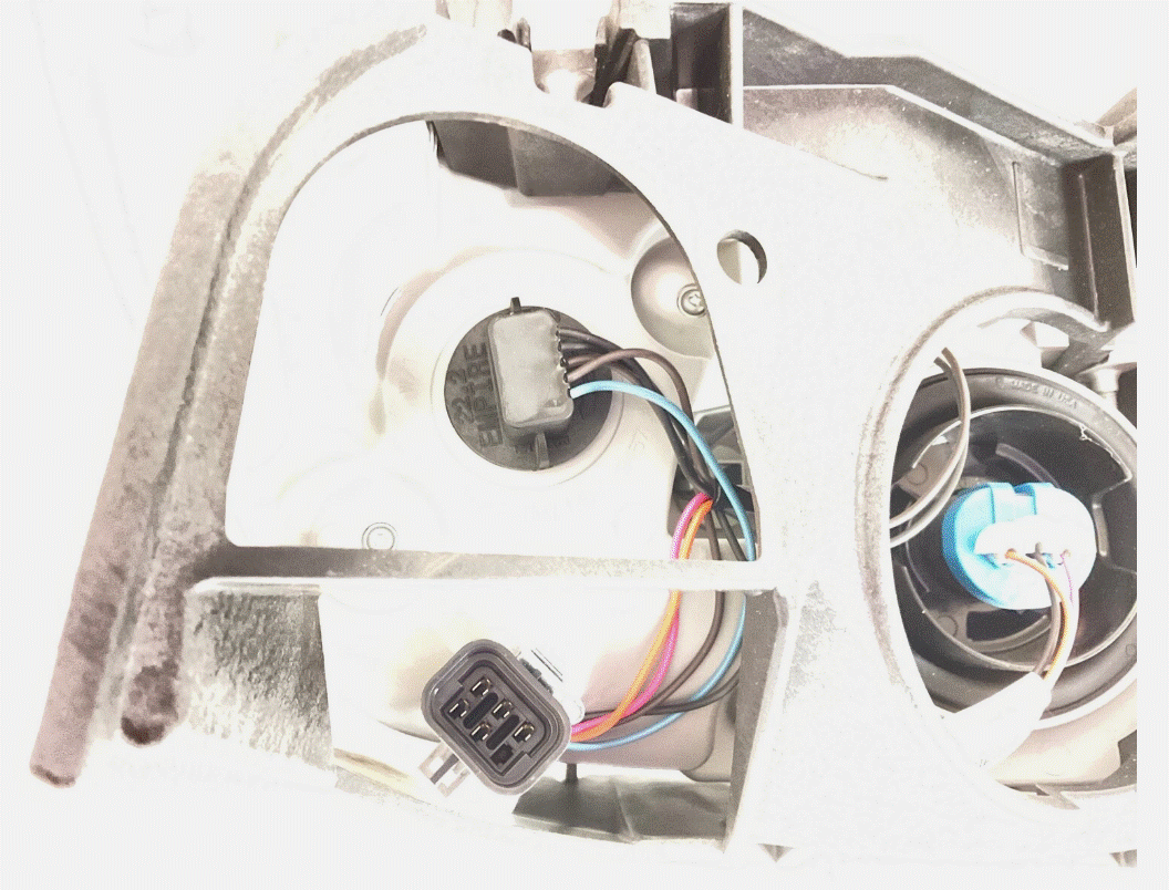 2005-2010 Chevrolet Cobalt Headlight Left Side with Bracket & Wire 20825581
