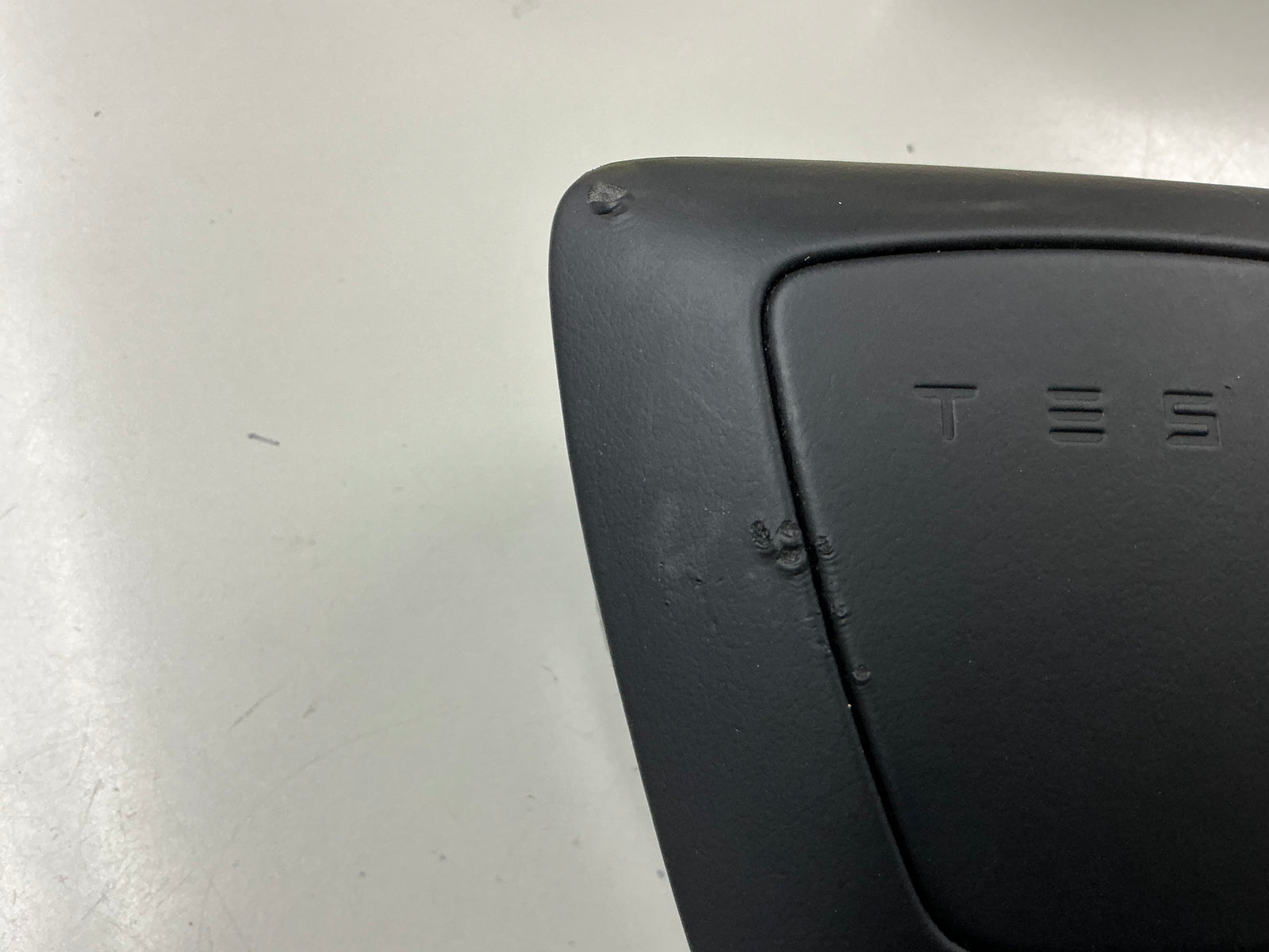 2024-2026 Tesla Model 3 HIGHLAND driver wheel airbag BLACK 1735351-00-E, photo 3