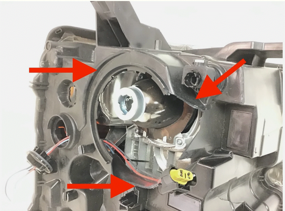 2015 2016 2017 2018 2019 Chevrolet Silverado 2500-3500HD Left Side Halogen Headlight Broke 84388592