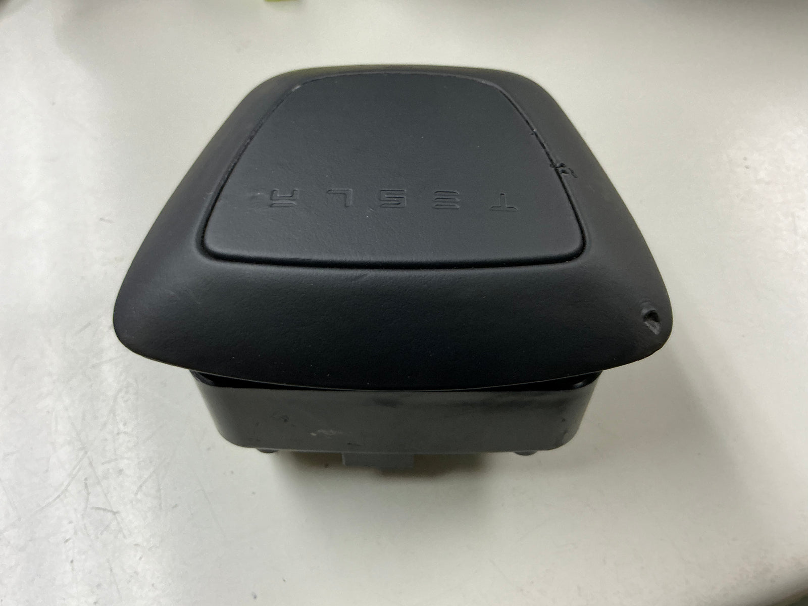 2024-2026 Tesla Model 3 HIGHLAND driver wheel airbag BLACK 1735351-00-E, photo 5