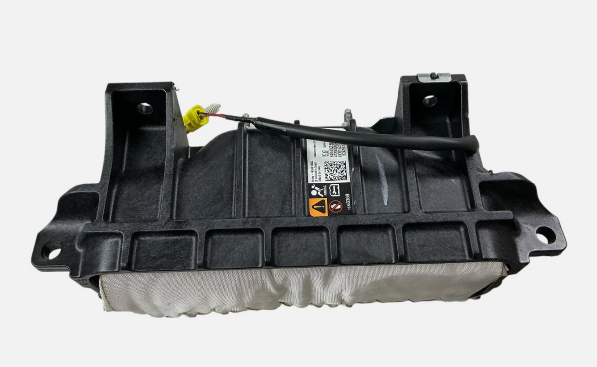 2017 2018 2019 2020 2021 2022 2023 2024 2025 Chevy Express 2500-3500 RH Passenger Side Dash Airbag 84958264, photo 2