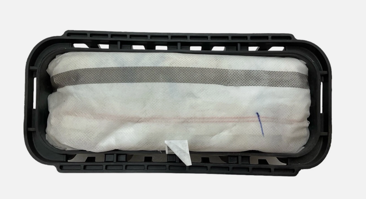 2015-2022 OEM Chevrolet Colorado Front Right Hand Side Dash Airbag W/Wire 86774789, photo 1