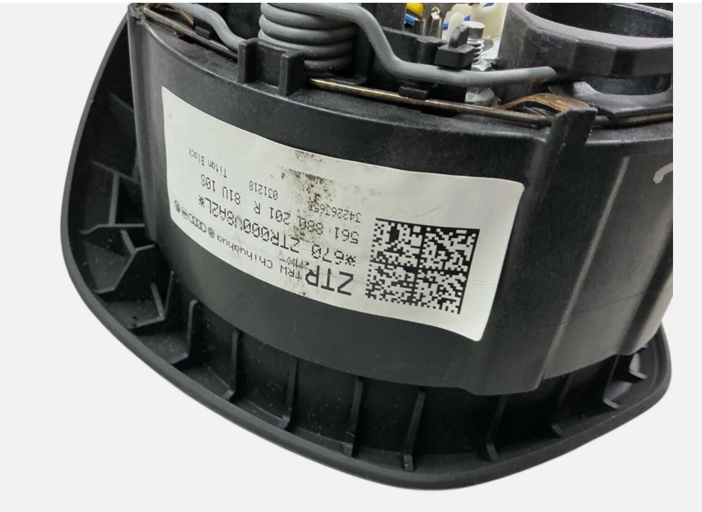 2016-2019 OEM Volkswagen Passat Driver Wheel Airbag W/1 Plug Black 561880201R, photo 5